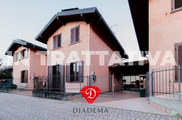 casa indipendente in vendita ad Arsago Seprio