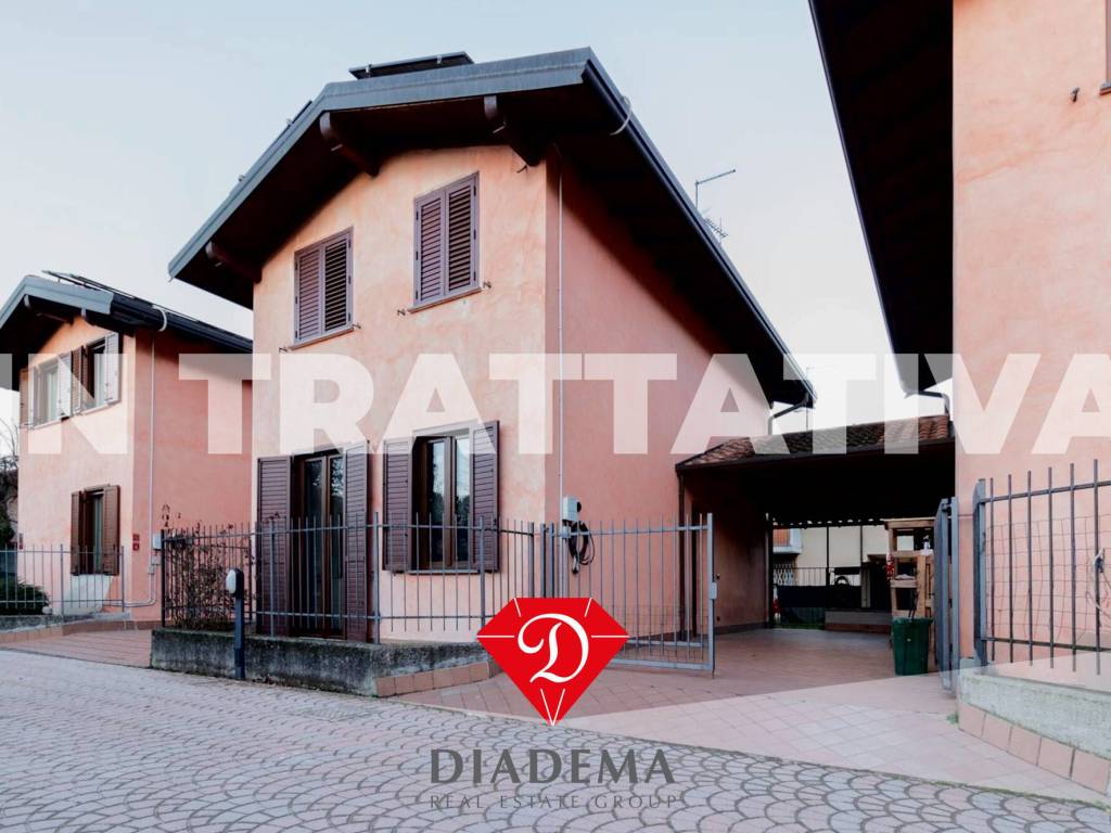 casa indipendente in vendita ad Arsago Seprio
