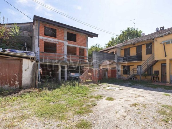 casa indipendente in vendita ad Arsago Seprio