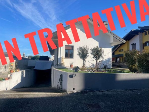 casa indipendente in vendita ad Arsago Seprio