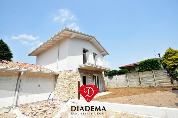 casa indipendente in vendita ad Arsago Seprio