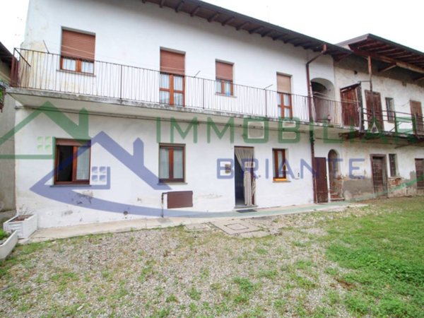 appartamento in vendita ad Arsago Seprio