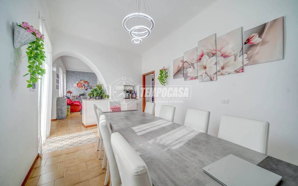 appartamento in vendita ad Arsago Seprio