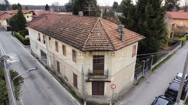casa indipendente in vendita ad Arsago Seprio