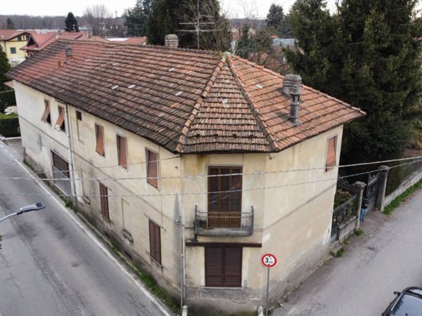 casa indipendente in vendita ad Arsago Seprio