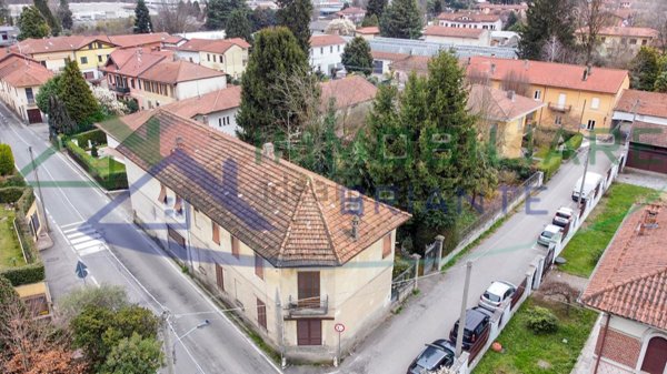 casa indipendente in vendita ad Arsago Seprio