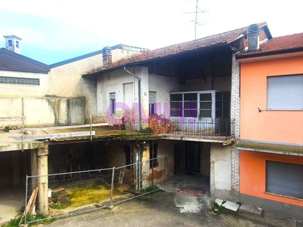 appartamento in vendita ad Arsago Seprio