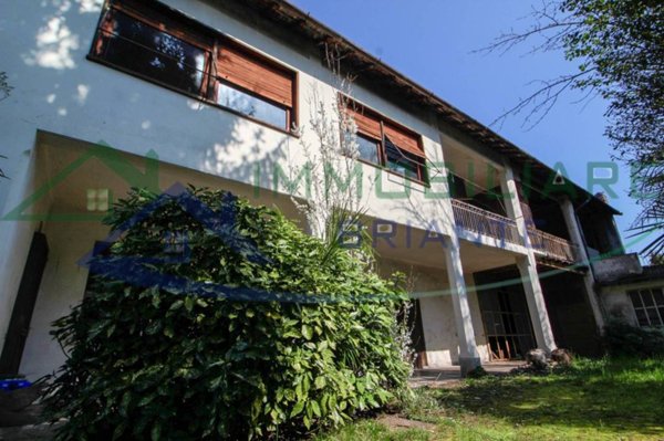 casa indipendente in vendita ad Arsago Seprio
