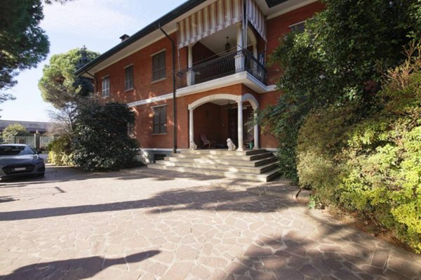casa indipendente in vendita ad Arsago Seprio