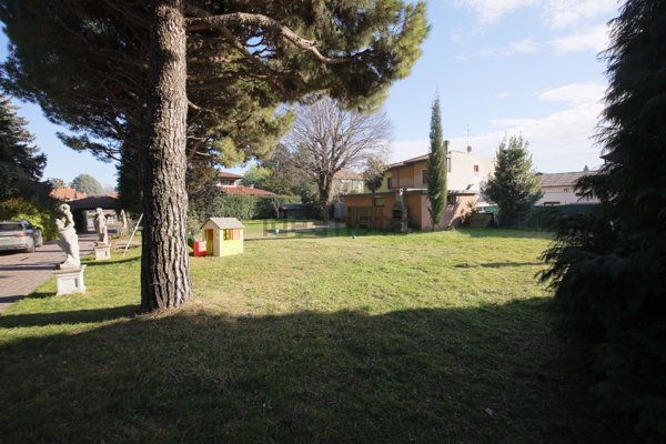 casa indipendente in vendita ad Arsago Seprio