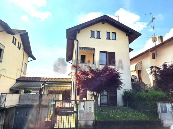 appartamento in vendita ad Arsago Seprio