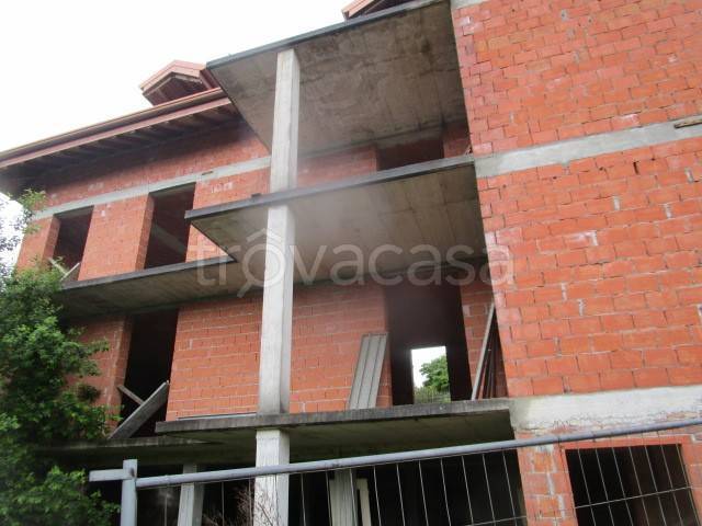 casa indipendente in vendita ad Arsago Seprio