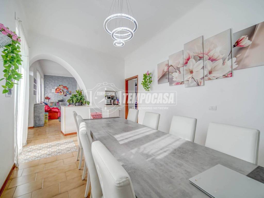 appartamento in vendita ad Arsago Seprio