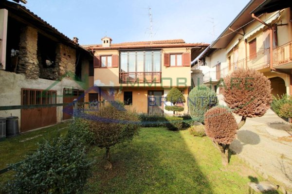 casa indipendente in vendita ad Arsago Seprio
