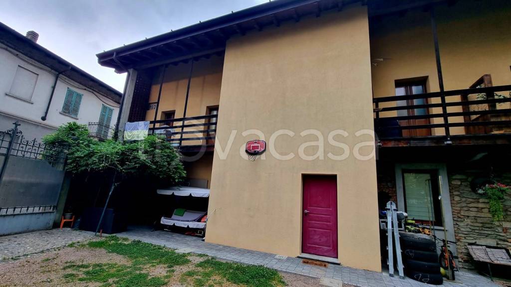 casa indipendente in vendita ad Arsago Seprio