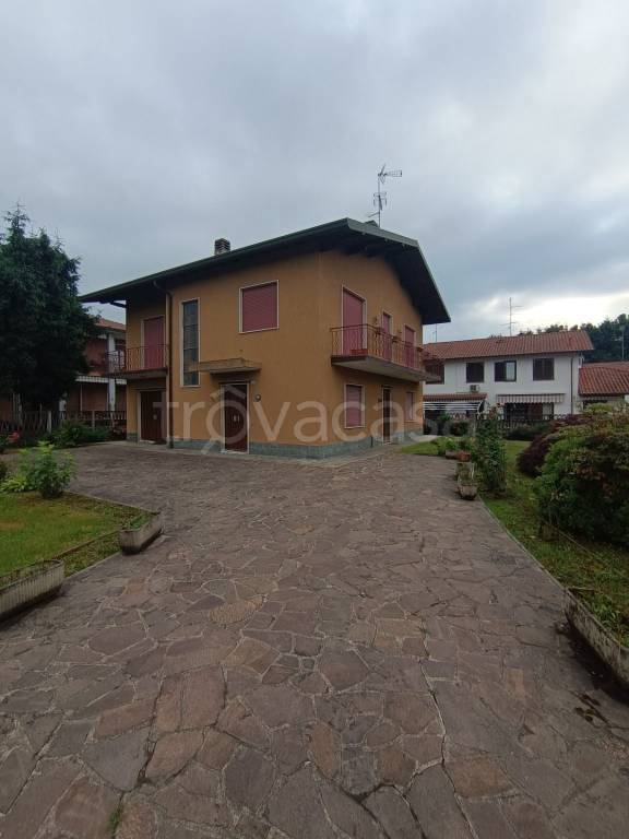casa indipendente in vendita ad Arsago Seprio