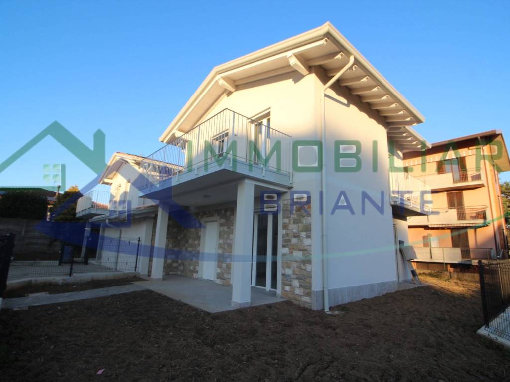 casa indipendente in vendita ad Arsago Seprio