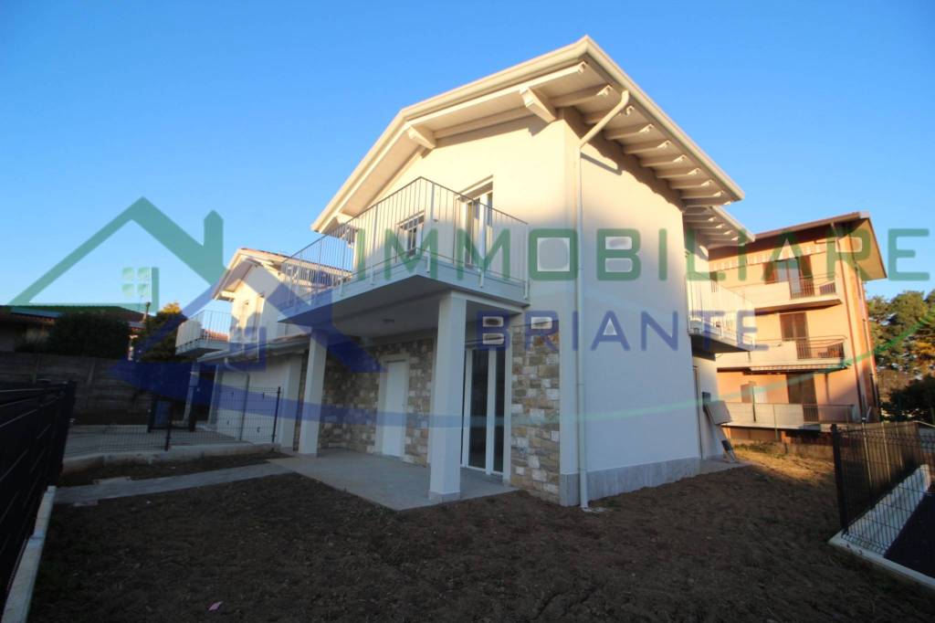 casa indipendente in vendita ad Arsago Seprio