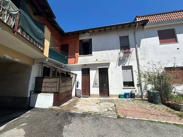 appartamento in vendita ad Arsago Seprio