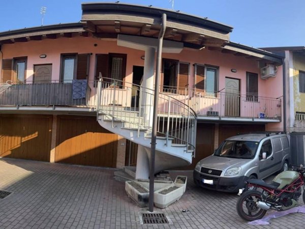 appartamento in vendita ad Arsago Seprio