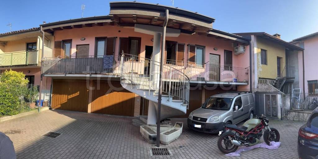 appartamento in vendita ad Arsago Seprio
