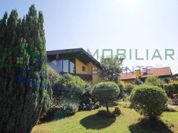 casa indipendente in vendita ad Arsago Seprio