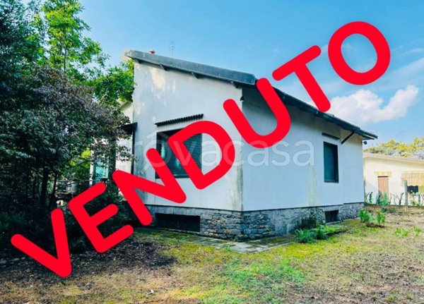 casa indipendente in vendita ad Arsago Seprio