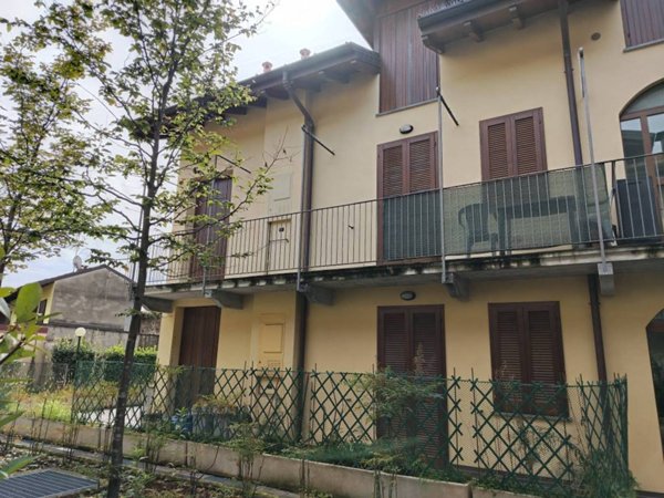 appartamento in vendita ad Arsago Seprio