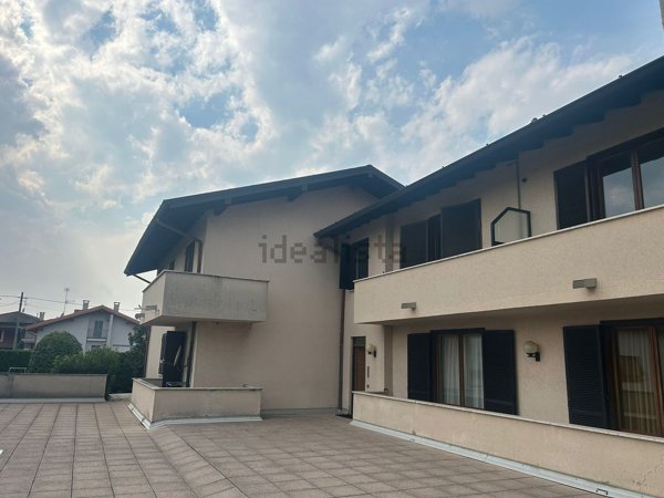 appartamento in vendita ad Arsago Seprio