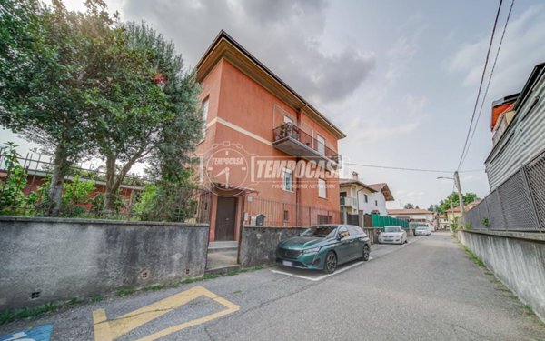 casa indipendente in vendita ad Arsago Seprio