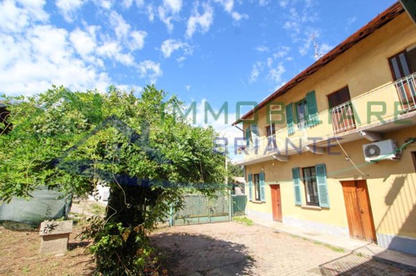 casa indipendente in vendita ad Arsago Seprio