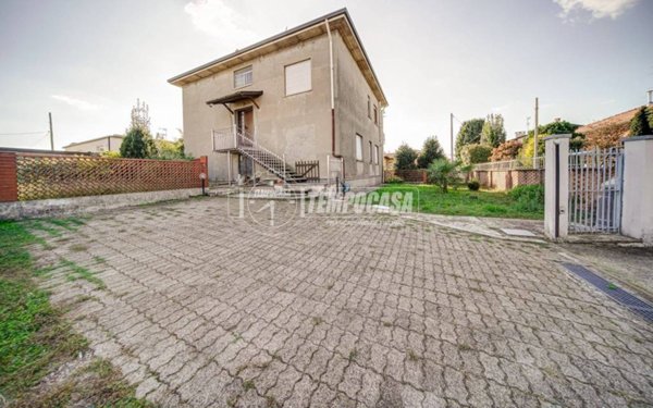 appartamento in vendita ad Arsago Seprio