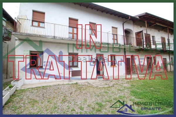 casa semindipendente in vendita ad Arsago Seprio