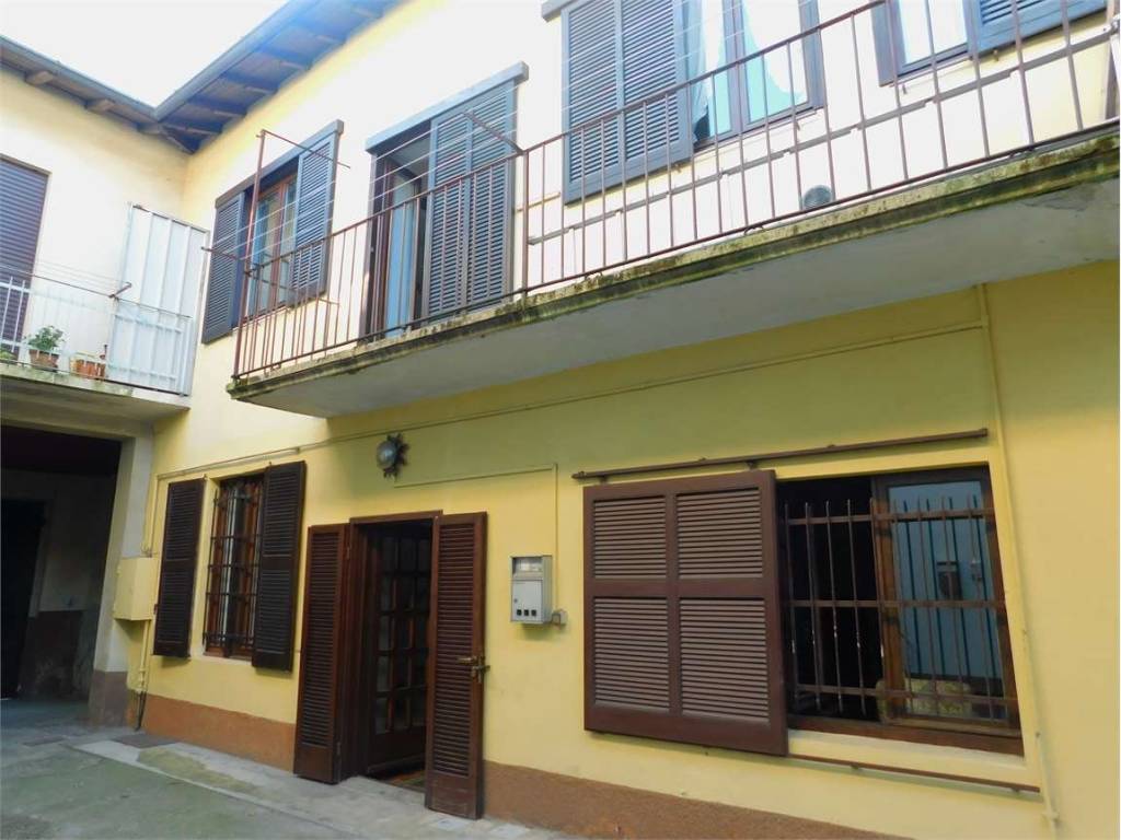 casa indipendente in vendita ad Arsago Seprio