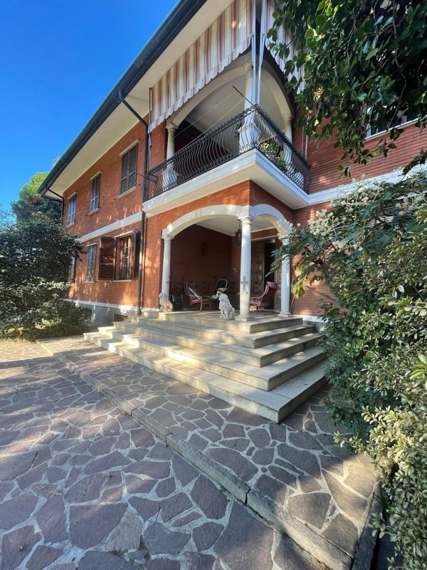 casa indipendente in vendita ad Arsago Seprio