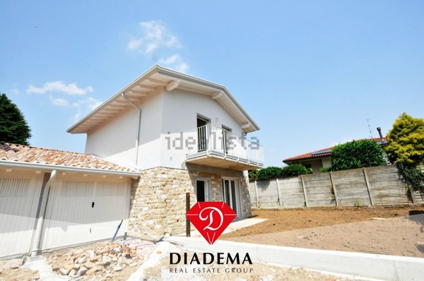 casa indipendente in vendita ad Arsago Seprio