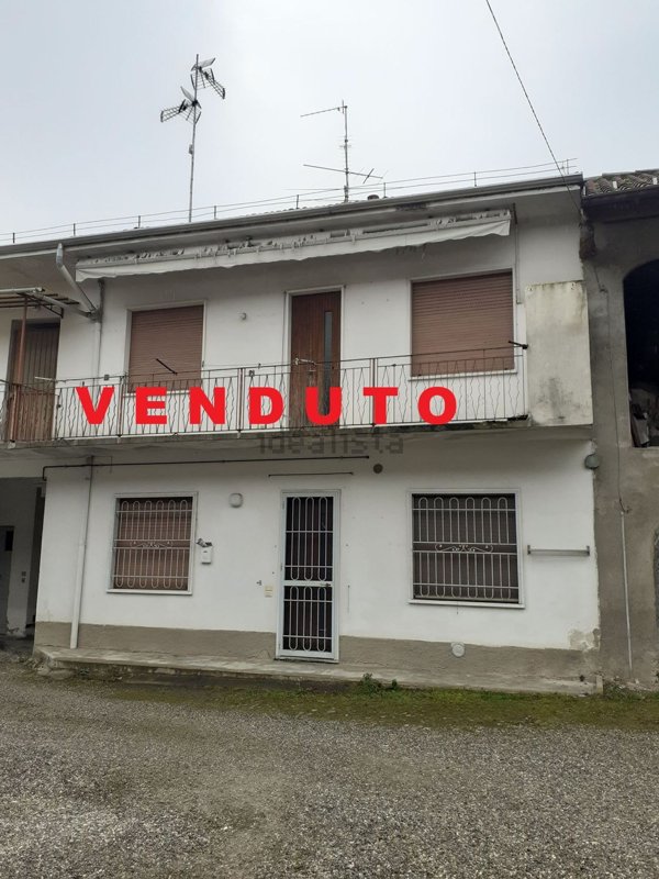 appartamento in vendita ad Arsago Seprio