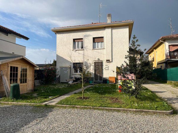 appartamento in vendita ad Arsago Seprio