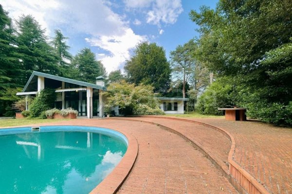 villa in vendita ad Arsago Seprio