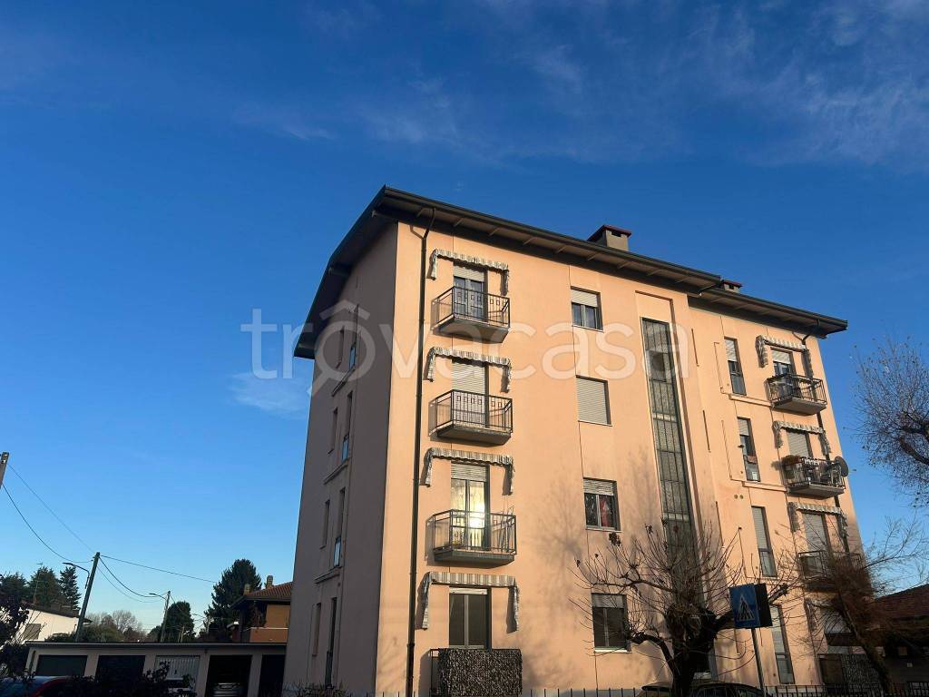 appartamento in vendita ad Arsago Seprio