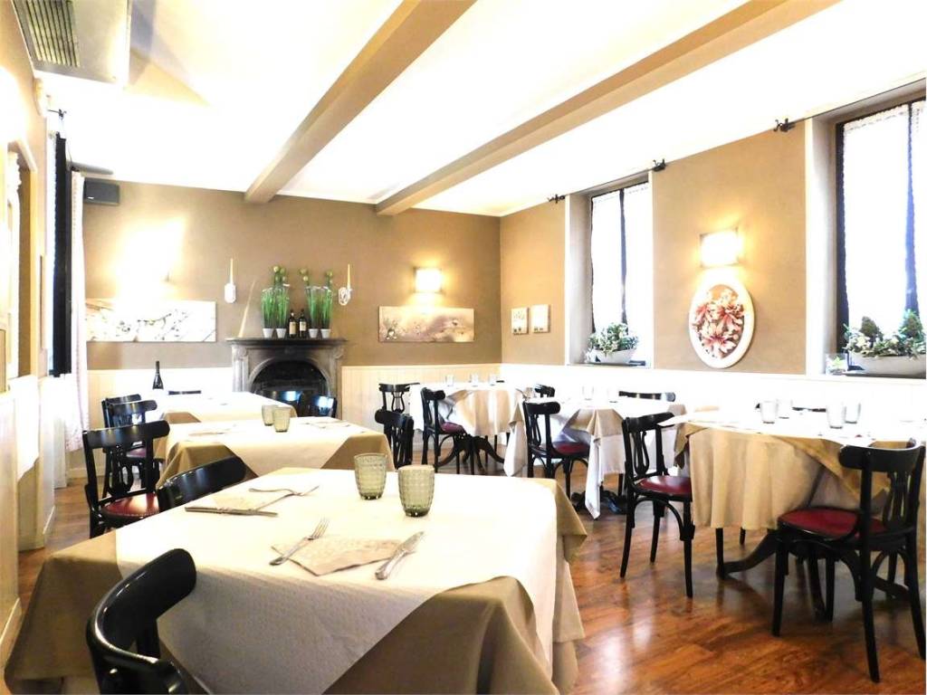 negozio in vendita ad Arsago Seprio