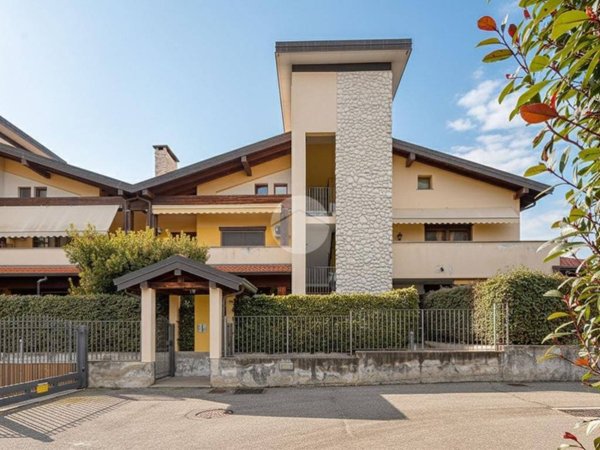 appartamento in vendita ad Arsago Seprio