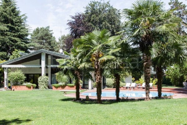 casa indipendente in vendita ad Arsago Seprio