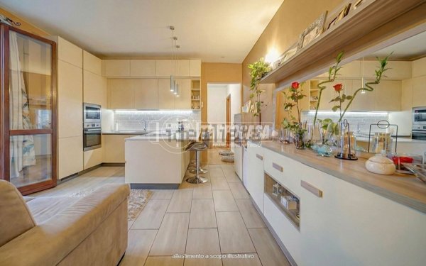 appartamento in vendita ad Arsago Seprio