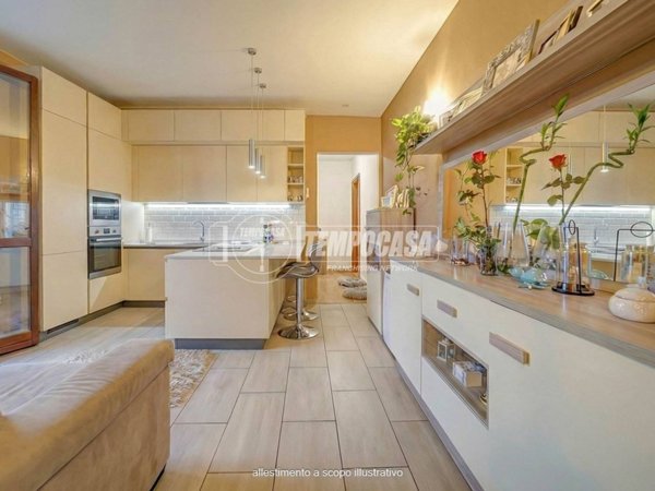 appartamento in vendita ad Arsago Seprio