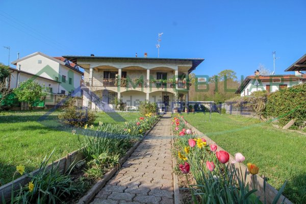 casa indipendente in vendita ad Arsago Seprio