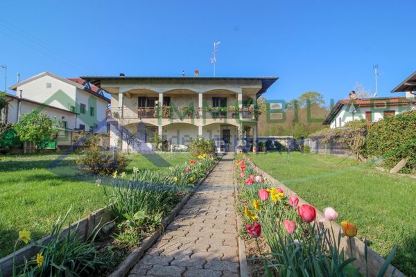 casa indipendente in vendita ad Arsago Seprio