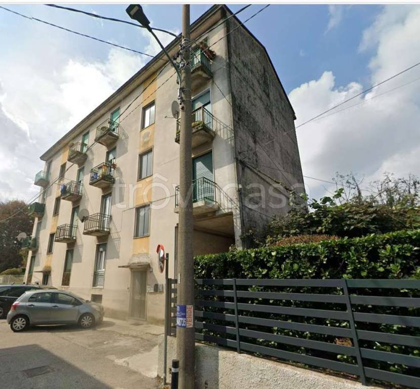 appartamento in vendita ad Arsago Seprio