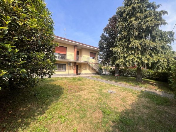 casa indipendente in vendita ad Arsago Seprio