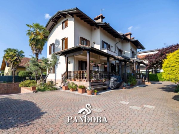 casa indipendente in vendita ad Arsago Seprio